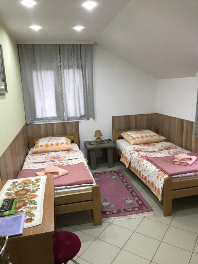 Guesthouse Rebel Deliblato Екстериор снимка