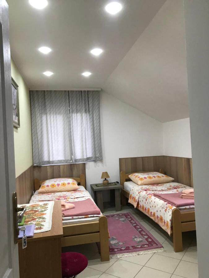 Guesthouse Rebel Deliblato Екстериор снимка